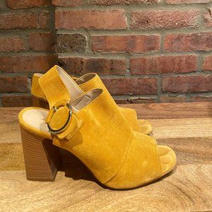 Yellow suede aldo shoes